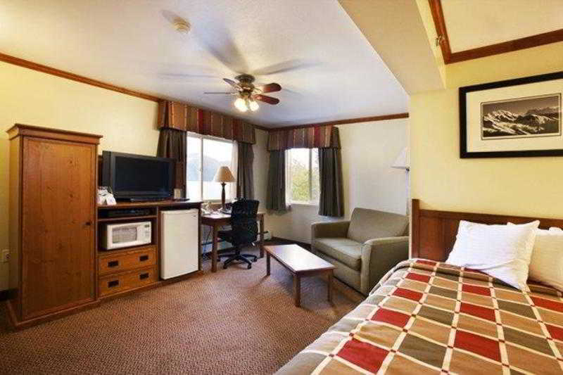 Edgewater Hotel Seward